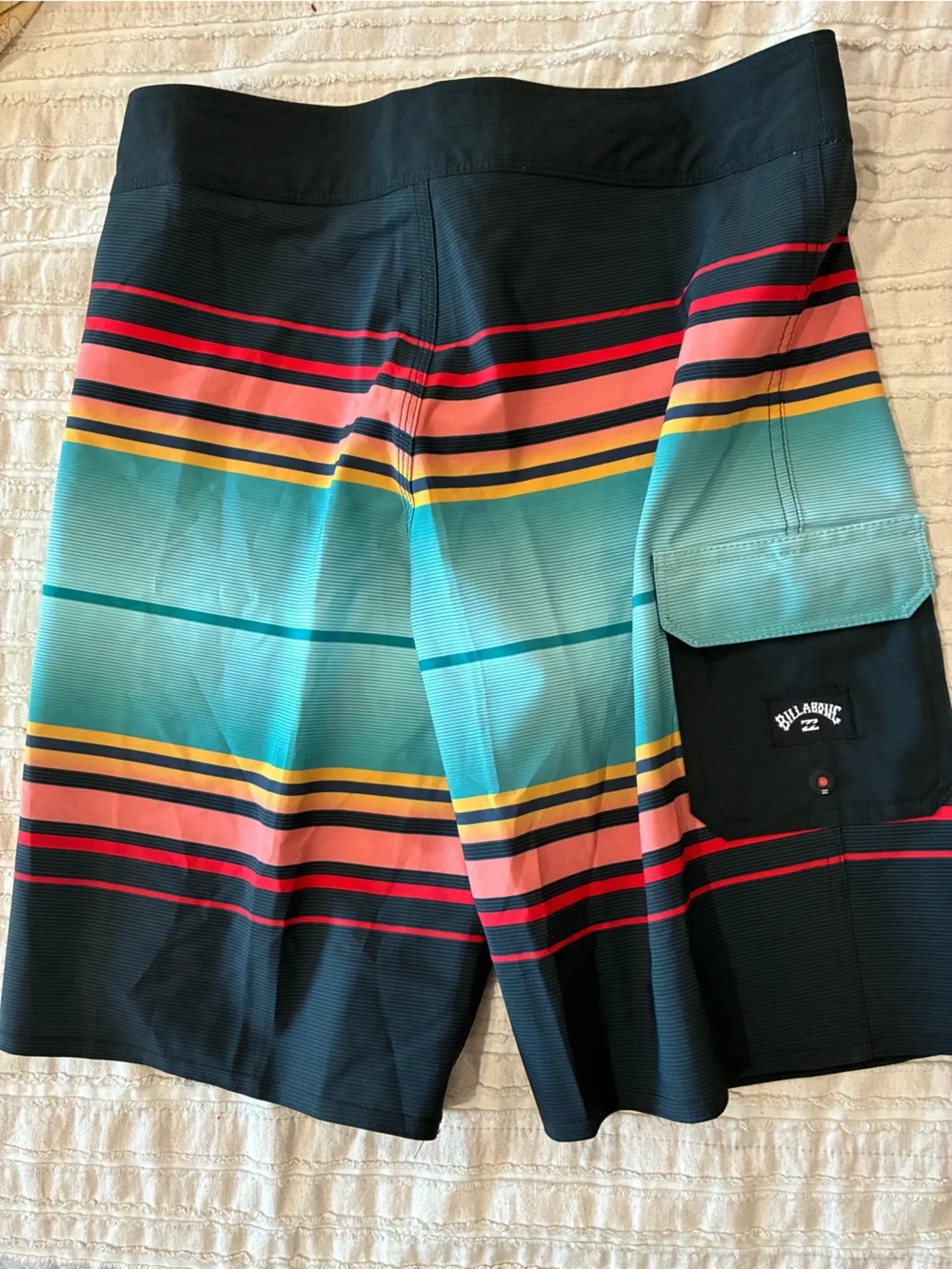 NWT Billabong Men’s Black Multi Stripe Bathing Suit - 26